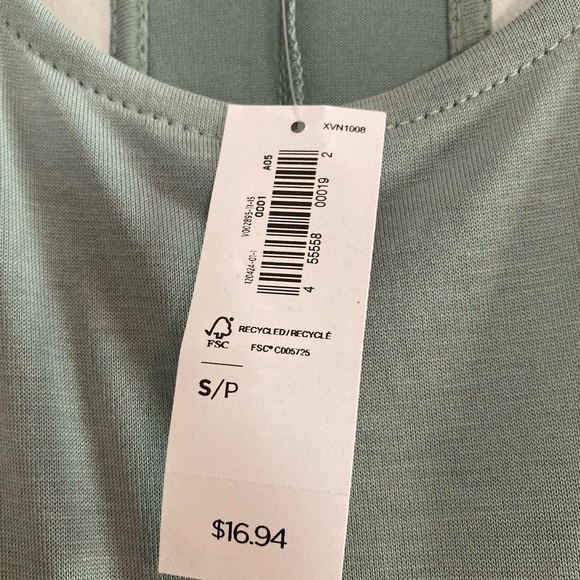 Old Navy Long Flowy Tank Top - Picture 4 of 6